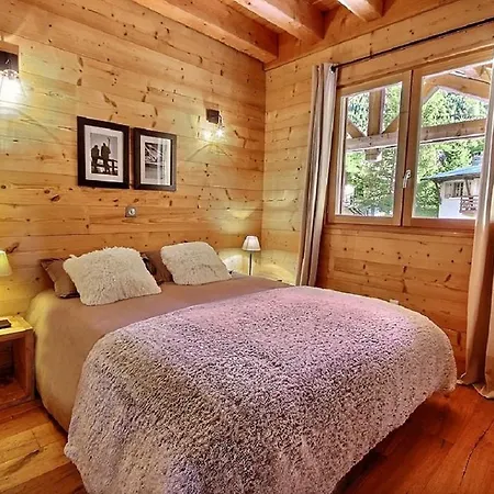 Prestige Cheminee Vue Excep Serrechevalierholidays